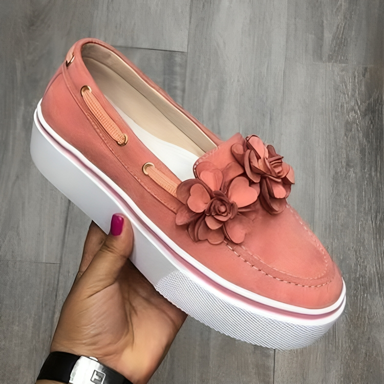 ABLA | Dames Loafers met Bloemenaccent en Platformzool
