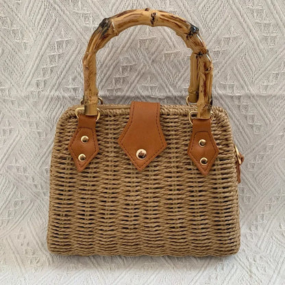LINA | Gevlochten Dames Handtas Met Bamboe Handvatten En Cognackleurige Details