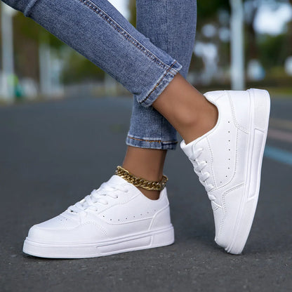 MILOU | Witte Dames Sneakers met Clean Look en Subtiele Details - Stijlvol & Comfortabel