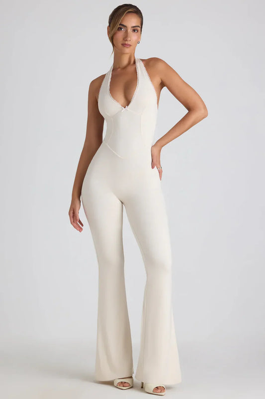 AMINA | Halter Jumpsuit – Zacht, Sierlijk & Stralend