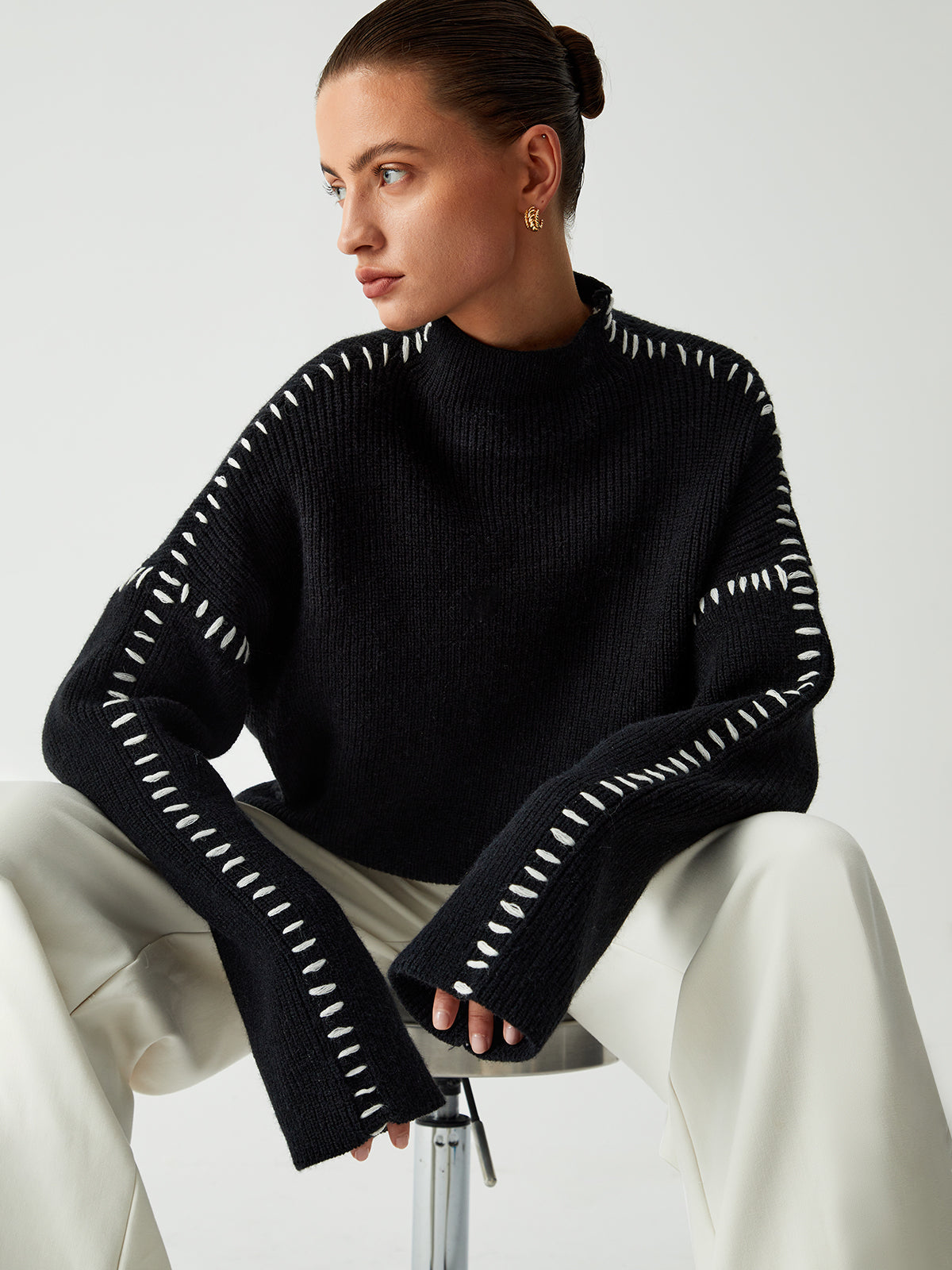 MIRA | Losvallende Dames Trui Met Contraststiksels – Minimalistisch & Comfortabel Voor Elke Dag