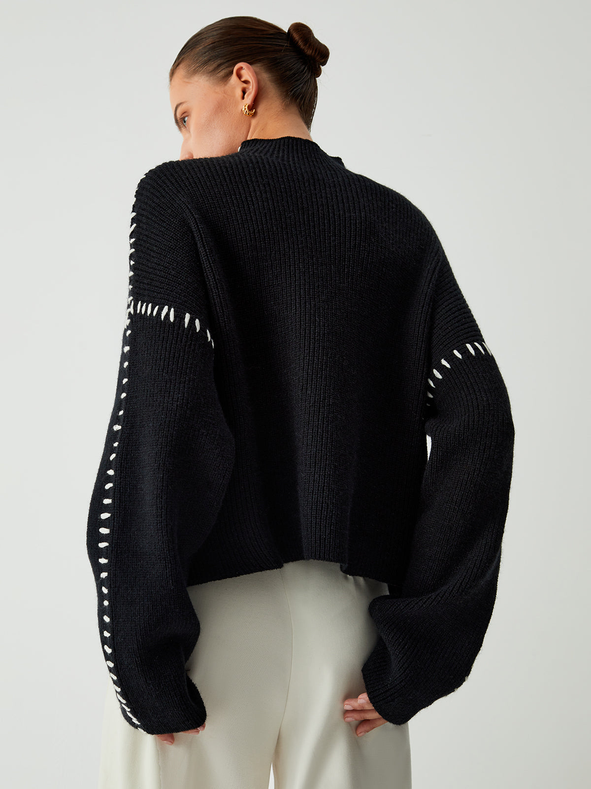 MIRA | Losvallende Dames Trui Met Contraststiksels – Minimalistisch & Comfortabel Voor Elke Dag