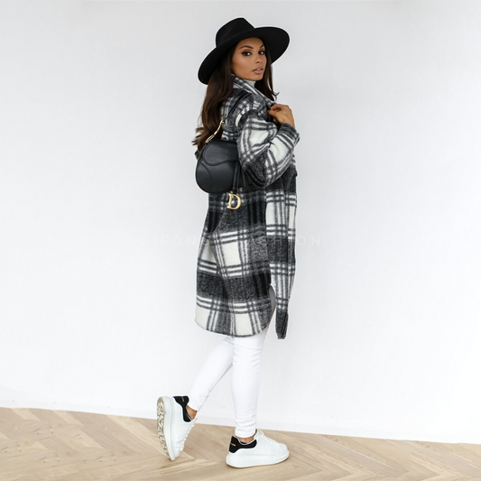 JOLIE | Lange Geruite Damesjas – Herfstfavoriet met Ademend Comfort & Statementstijl