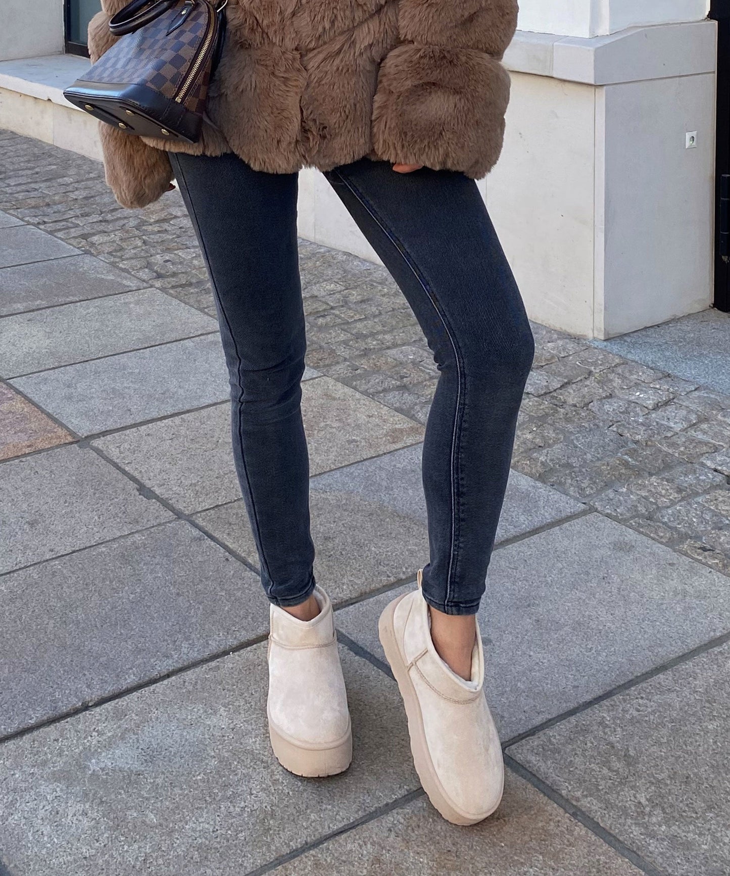 Beige Boots Dames – Warm, Gevoerd, Comfortabel & Modieus