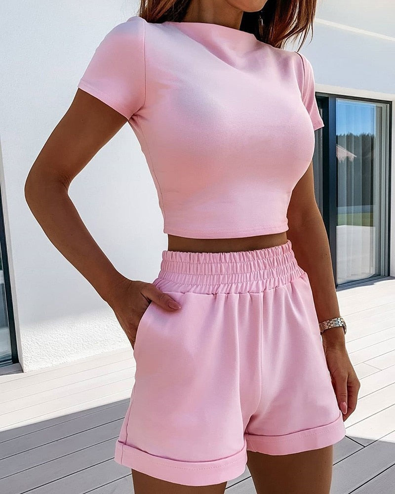 MABEL | Tweedelige Dames Set Crop Top Met Short - Pastelkleuren, Zomers & Sportief