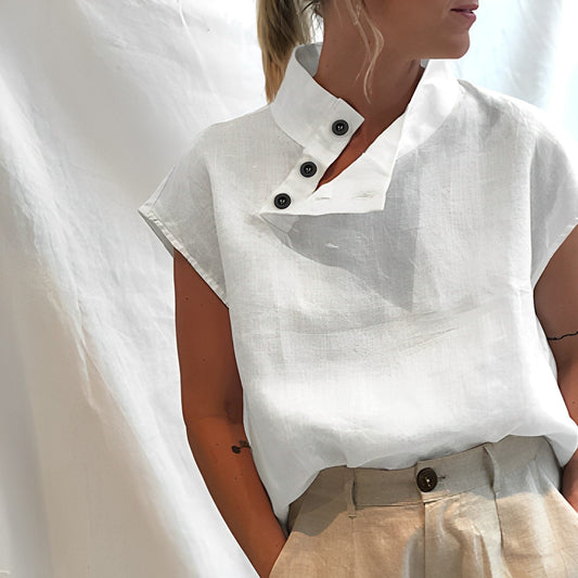 VALY | Mouwloze Linnen Blouse met Knoopkraag – Modern, Luchtig & Verfijnd