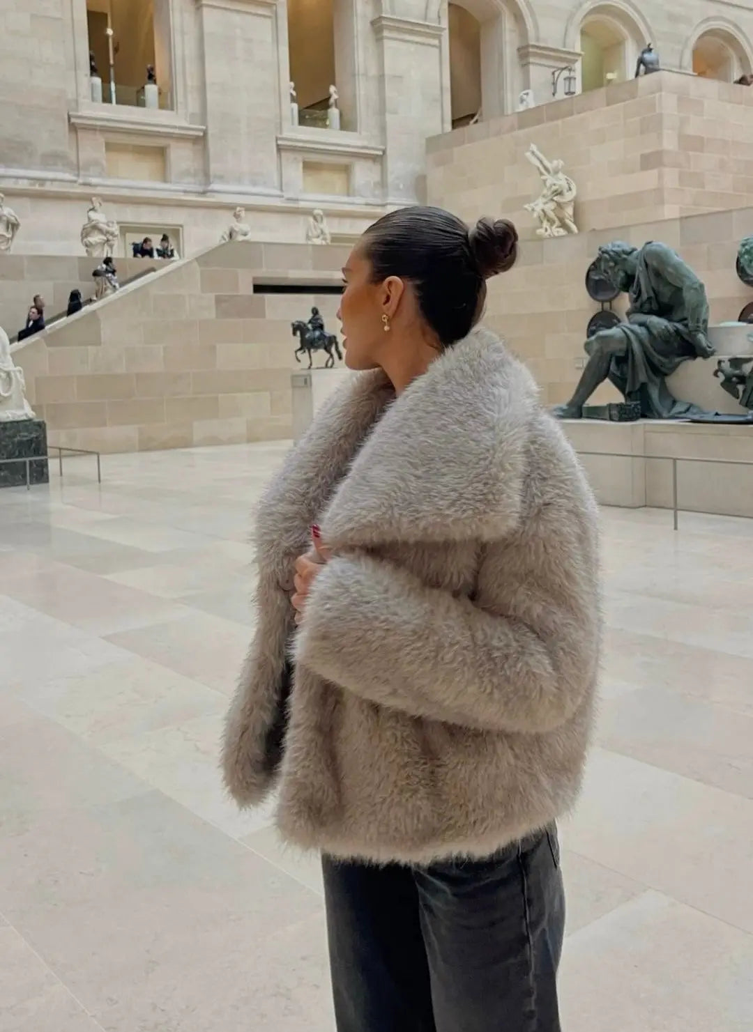 Luxe Pluizige Kunstbont Jas | Warmte, Volume En High-End Glamour