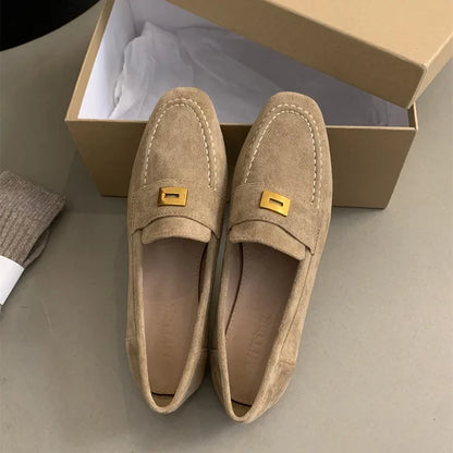 LINA | Lichtgewicht Britse Suède Dames Loafer – Klassiek, Comfortabel & Tijdloos Voor Elke Gelegenheid