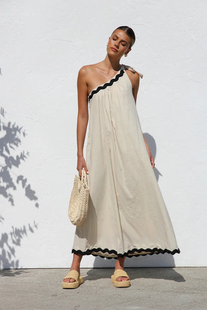 MILA | One Shoulder Maxi Jurk Voor Dames met Zwarte Kartel Randjes – Relaxed, Elegant & Luchtig