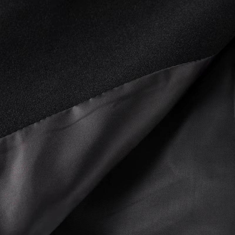 Luxe Wollen Korte Damesjas Zwart Met Knopen – Elegant, Warm & Perfect Voor Herfst & Winter (kopie)