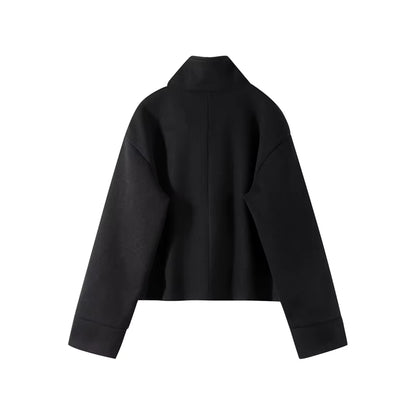 Luxe Wollen Korte Damesjas Zwart Met Knopen – Elegant, Warm & Perfect Voor Herfst & Winter (kopie)