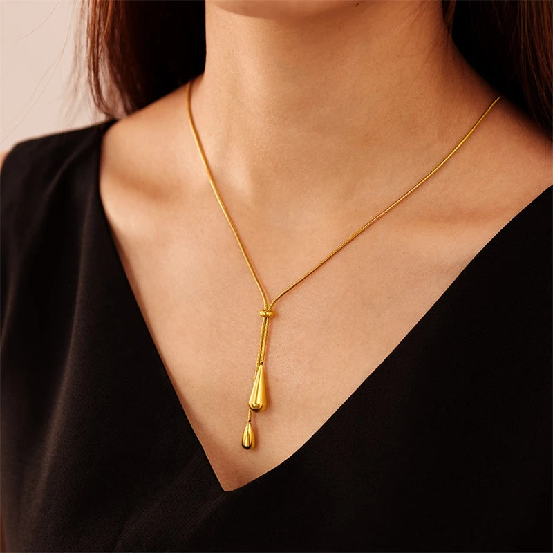 YARA | Elegante Goudkleurige Dames Ketting met Druppelvormige Hangers