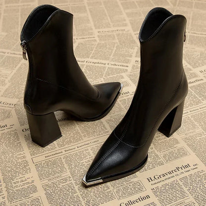DARCIE | Stijlvolle Dames Laarzen Met Neus Detail, Hak En Ritssluiting – Elegant, Zelfverzekerd & Perfect Voor Elke Gelegenheid