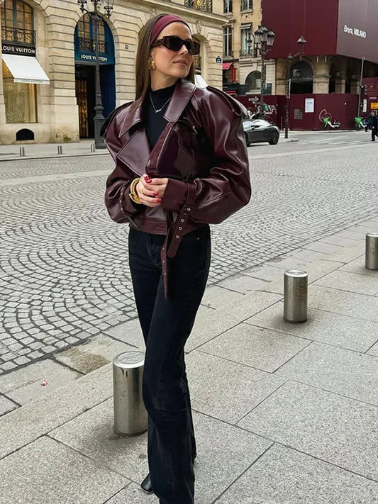 CLARA | Vintage Korte Leren Jas Voor Dames – Met Lange Mouwen & Tijdloze Urban Look