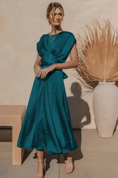 EVANGELINE | Elegante Satijnen Zijden Midi Jurk Voor Bruiloft Of Feest – Luxe, Vrouwelijk & Onweerstaanbaar Chic