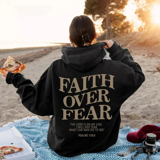 FAITH | Hoodie Voor Dames Met ‘Faith Over Fear’ Print – Zacht, Geloofsvol & Perfect Voor Elke Dag