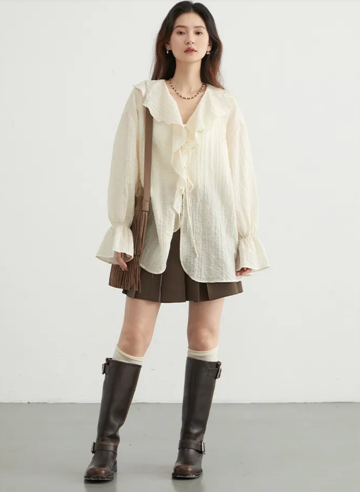 LEONA | Luchtige Dames Blouse met Ruffle Kraag – Luchtige Zomerstijl met Romantische Flair