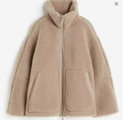 ROMY | Oversized Lamswollen Damesjas met Rits en Staande Kraag - Warm, Stijlvol & Perfect voor de Frisse Dagen