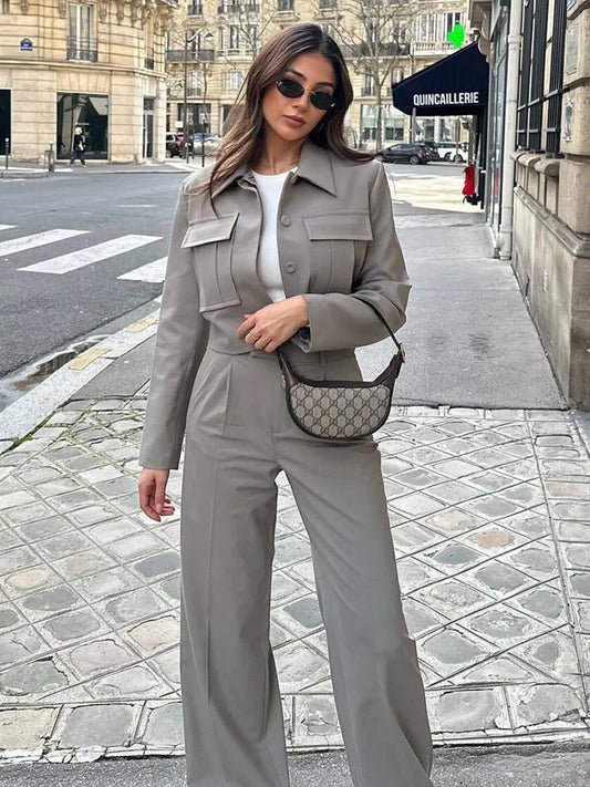 MAYA | Tweedelige Set Met Cropped Jasje En Wijde Pantalon – Chic, Comfortabel, Verfijnd