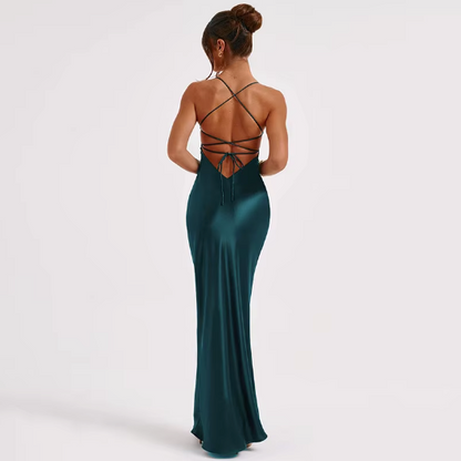 MAURA | Verfijnde avondjurk met open rug en satijnen afwerking – Elegant, Sensueel & Luxe