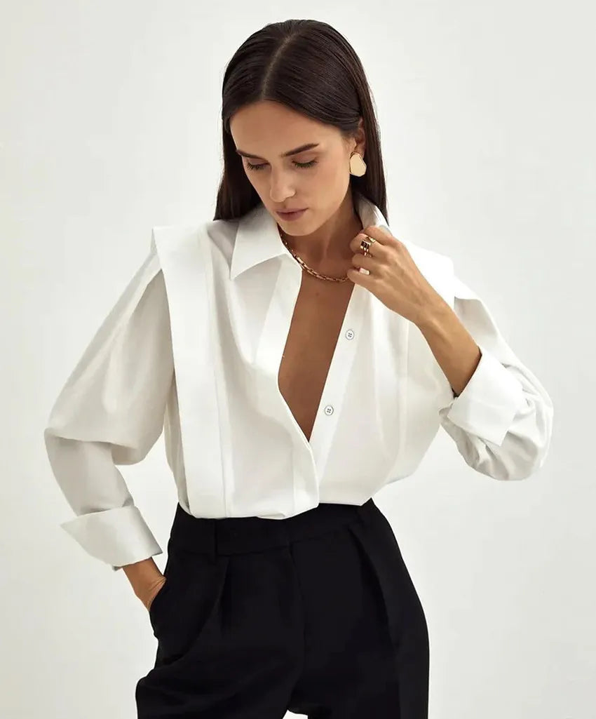 ESMÉE | Dames Blouse Met V Pasvorm & Schouderaccenten – Chic, Krachtig & Veelzijdig Voor Elke Gelegenheid