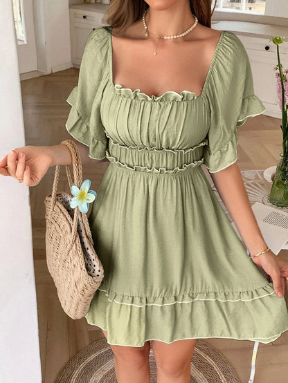 ROSALIE | Mini Jurk Met Ruches, Smock Taille & Korte Mouw – Speels, Flatterend & Zomers Licht