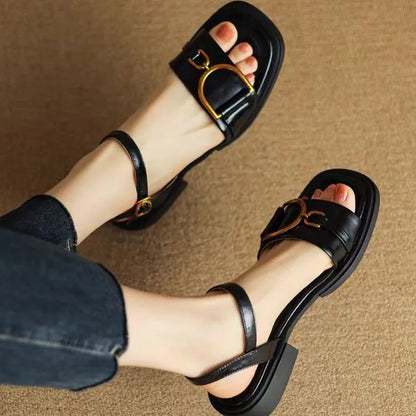CARA | Tijdloze Dames Sandalen met Luxe Goudkleurige Gesp - Elegant, Zomers & Comfortabel