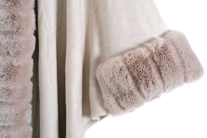 Luxe Faux Fur Vest Voor Dames | Mid-Length Poncho Met Bontkraag & Kwastdetails