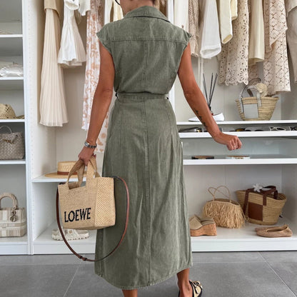 ESTELLE | Mouwloze Denim Midi-Jurk Met Knopen En Riem – Stoer, Vrouwelijk, Veelzijdig