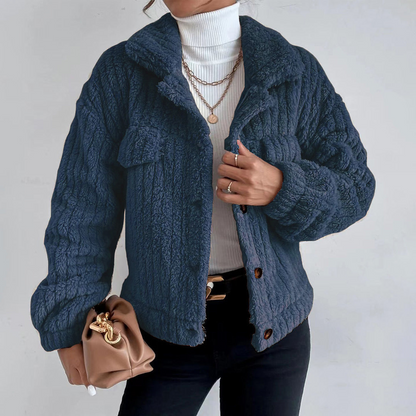 MAEVA | Korte Dames Teddyjas Met Borstzakken – Warm, Modieus & Perfect Voor Winterse Looks