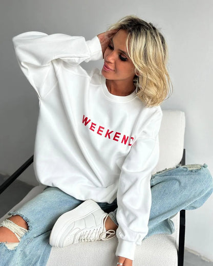 LINA | Oversized Dames Sweater Met “WEEKEND” Print – Casual, Comfortabel & Ideaal Voor Relaxmomenten