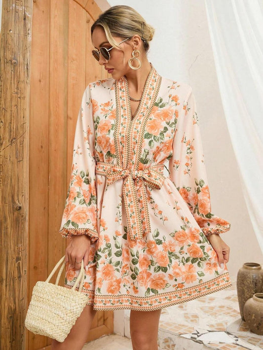ELVIRE | Bohemian Gebloemde Korte Vrouwenjurk Met Ceintuur – Licht, Elegant & Vrouwelijk