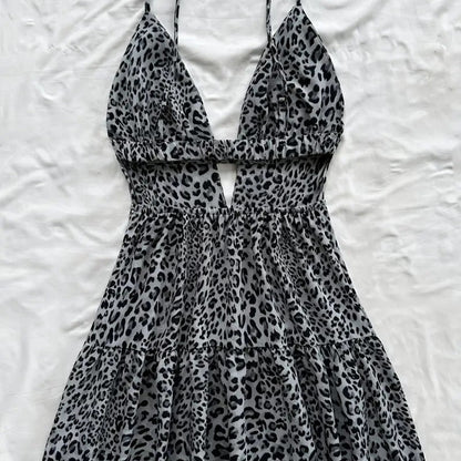 ENARA | Kort Damesjurkje Met Dierenprint & Geplooide Bandjes – Luchtig, Vrouwelijk & Perfect Voor Zomerse Outfits
