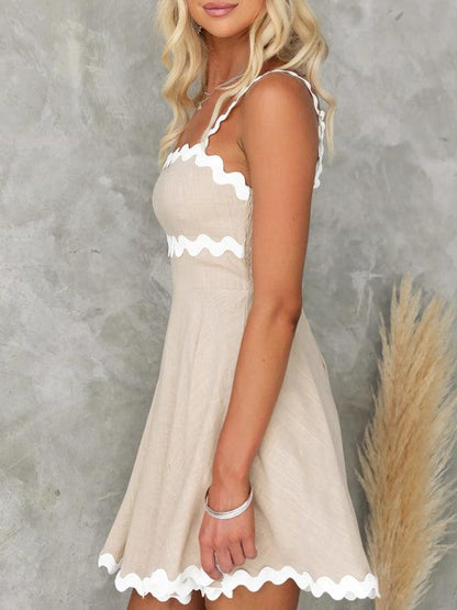 NAOMI | Zomerse flared Jurk met Klassieke Biezen