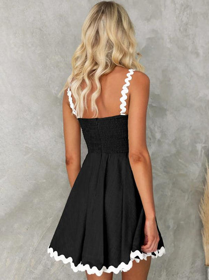 NAOMI | Zomerse flared Jurk met Klassieke Biezen