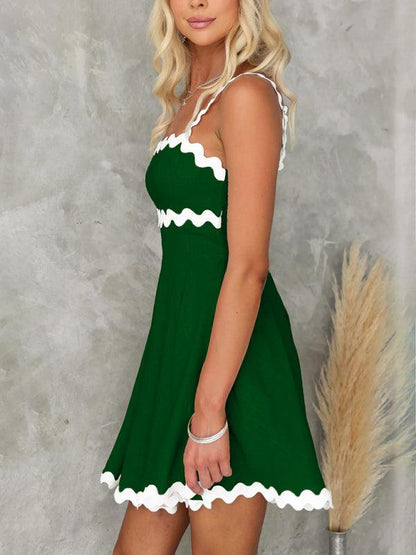 NAOMI | Zomerse flared Jurk met Klassieke Biezen
