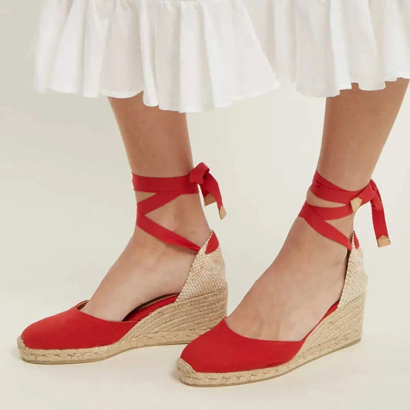 CLARA | Elegante Dames Sleehak Sandalen Met Enkelriempje – Vrouwelijk, Comfortabel & Perfect Voor Warme Dagen