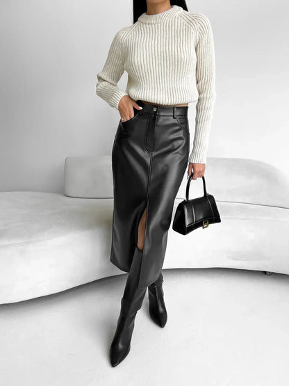PATRICIA | Zwarte Leren Dames Rok Met Split - Luxe, Stijl & Veelzijdig