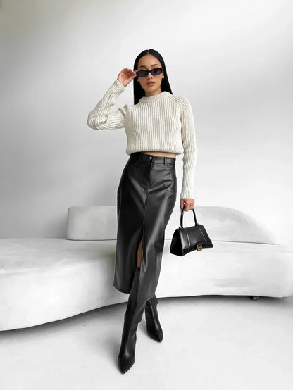 PATRICIA | Zwarte Leren Dames Rok Met Split - Luxe, Stijl & Veelzijdig