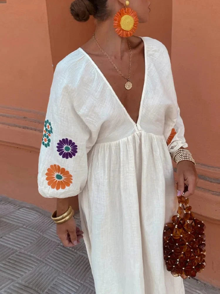 LUMA | Linnen Boho Jurk Met Bloemen, Open Rug & V-Hals - Ibiza Style
