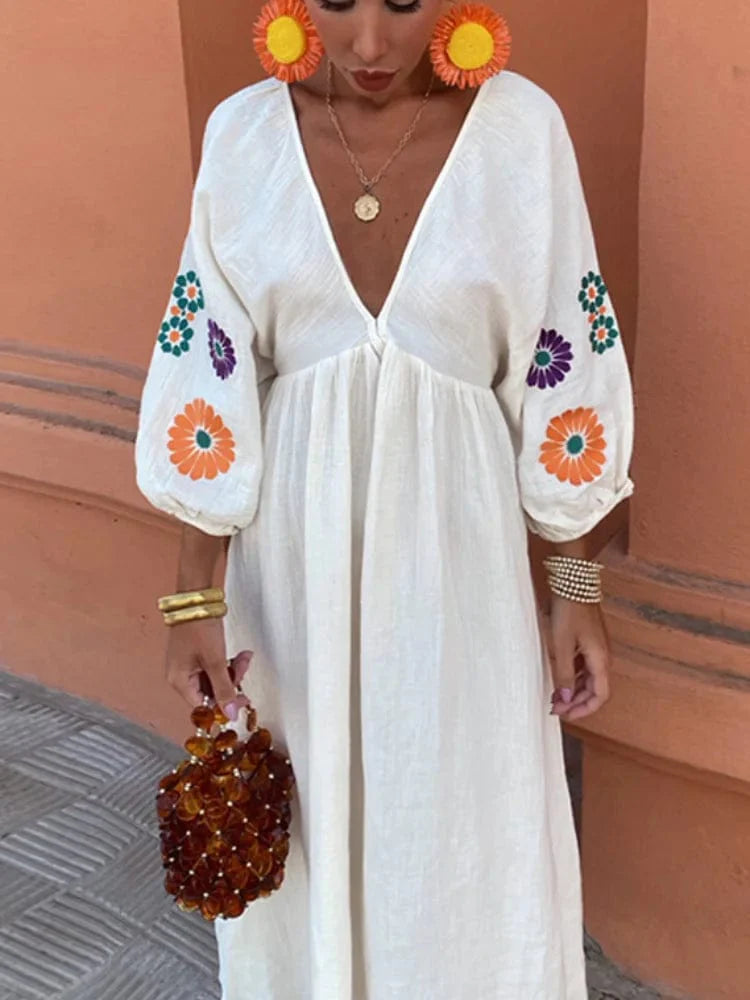 LUMA | Linnen Boho Jurk Met Bloemen, Open Rug & V-Hals - Ibiza Style